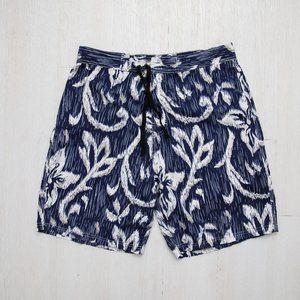 Castaway Men's Blue and White Swim Trunks 34